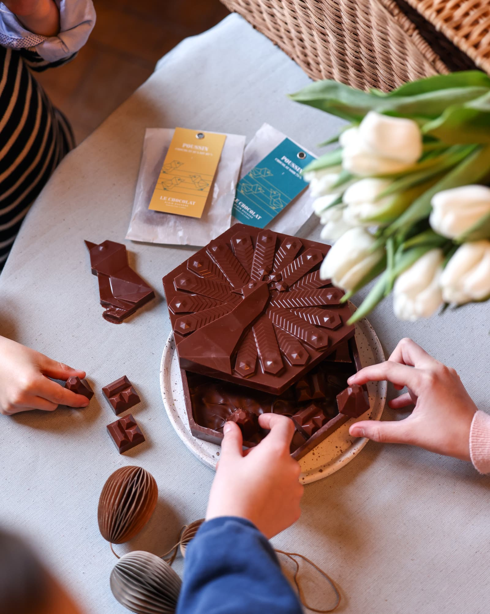 PEACOCK CHOCOLATE BOX